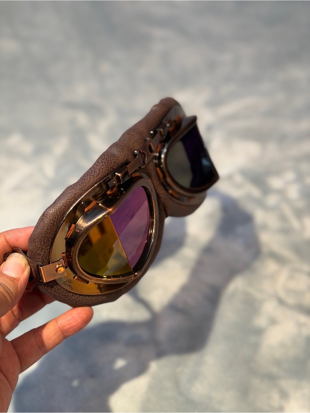 2 goggles - Picture 4 of 12